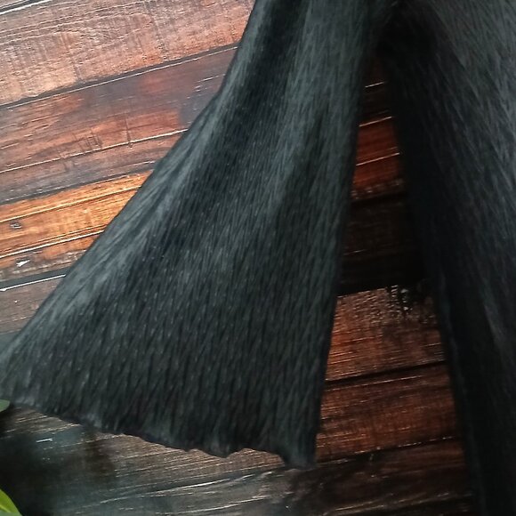 LA II Vintage Negligee Robe Small Black Gothic Flare Sleeve Tie Front USA Made - Picture 8 of 10